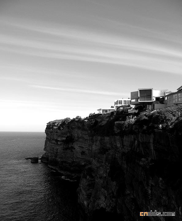 海边峭壁上的别墅