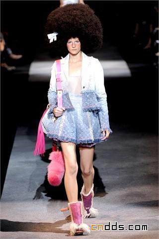 Louis Vuitton S-S 2010 Paris