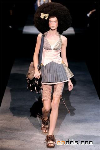 Louis Vuitton S-S 2010 Paris