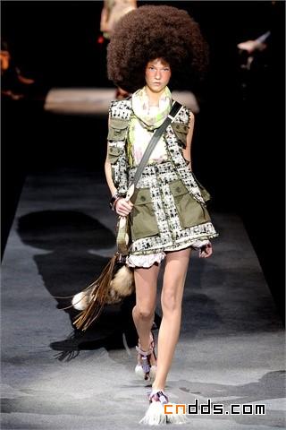 Louis Vuitton S-S 2010 Paris