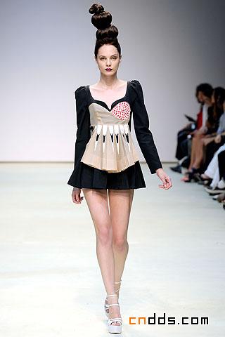 2010 SS RTW 春夏 女裝成衣 -- Danielle Scutt