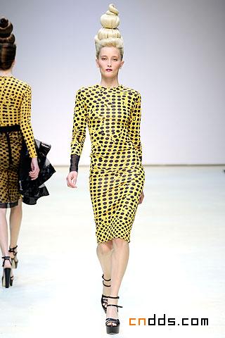 2010 SS RTW 春夏 女裝成衣 -- Danielle Scutt