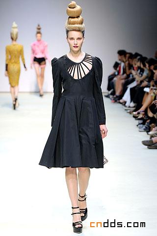 2010 SS RTW 春夏 女裝成衣 -- Danielle Scutt