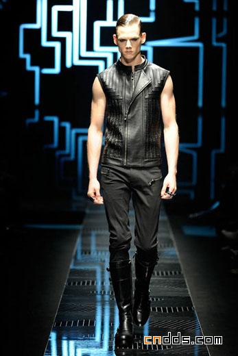 范思哲Versace 2010秋冬男裝秀場（上）