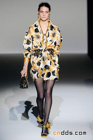 Moschino 2010 春夏女装成衣秀场（上）