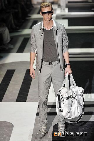 Gucci2010春夏男裝 耀眼白色為主調(diào) （下）