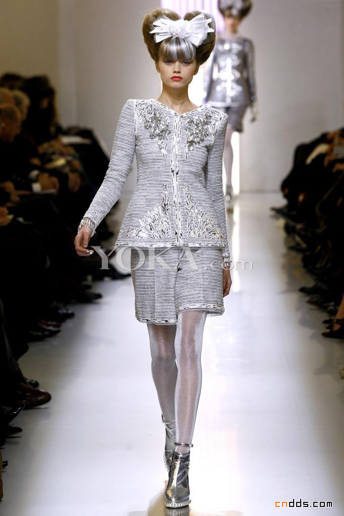 浪漫银色时代 Chanel 2010春夏高级定制（下）