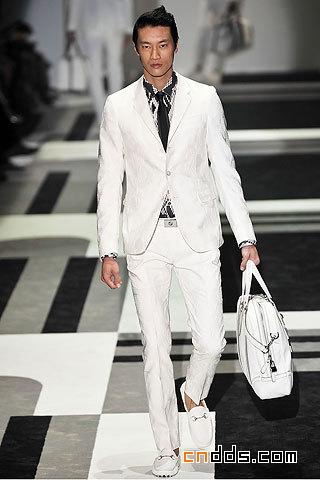 Gucci2010春夏男装  耀眼白色为主调  （上）