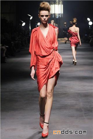 開年紅運(yùn)，Lanvin 2010 春夏新款紅色高跟鞋