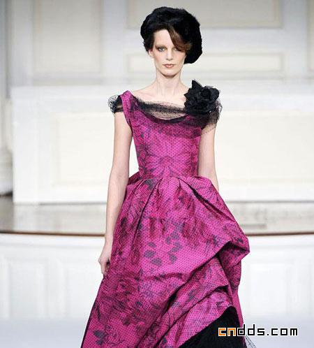 Oscar De La Renta 2010秋冬禮服秀場(chǎng)