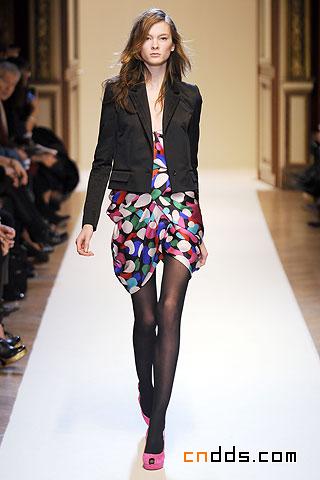 2010/2011秋冬巴黎时装周 Emanuel Ungaro