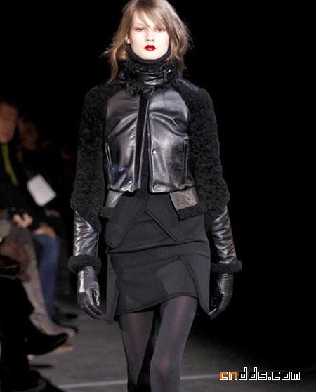 紀(jì)梵希(Givenchy)2010秋冬女裝秀場(chǎng)