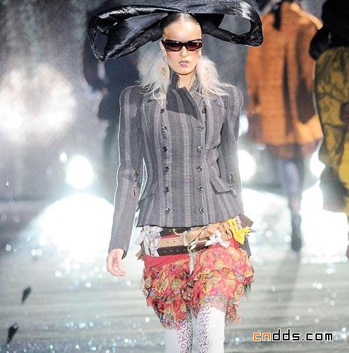 John Galliano 2010秋冬女裝秀場(chǎng)