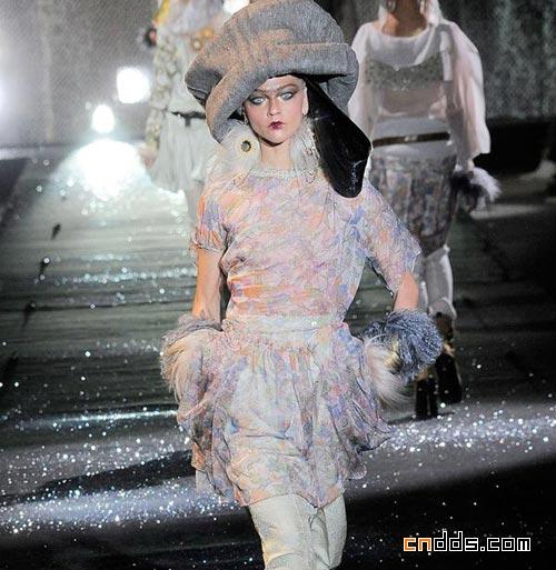 John Galliano 2010秋冬女裝秀場