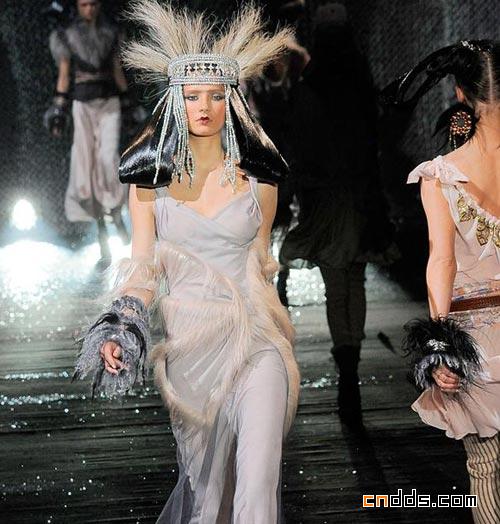 John Galliano 2010秋冬女裝秀場