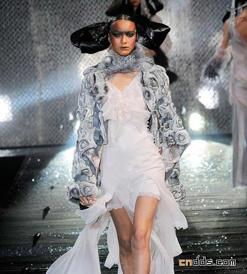 John Galliano 2010秋冬女裝秀場