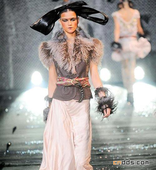 John Galliano 2010秋冬女裝秀場