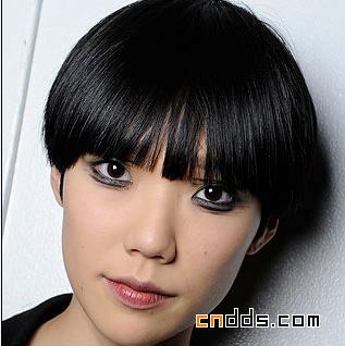 古靈精怪蘑菇頭 新一代短發(fā)超模Tao Okamoto