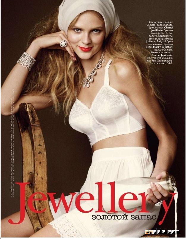 Vogue俄罗斯版2010七月号  珠宝也可以可爱性感