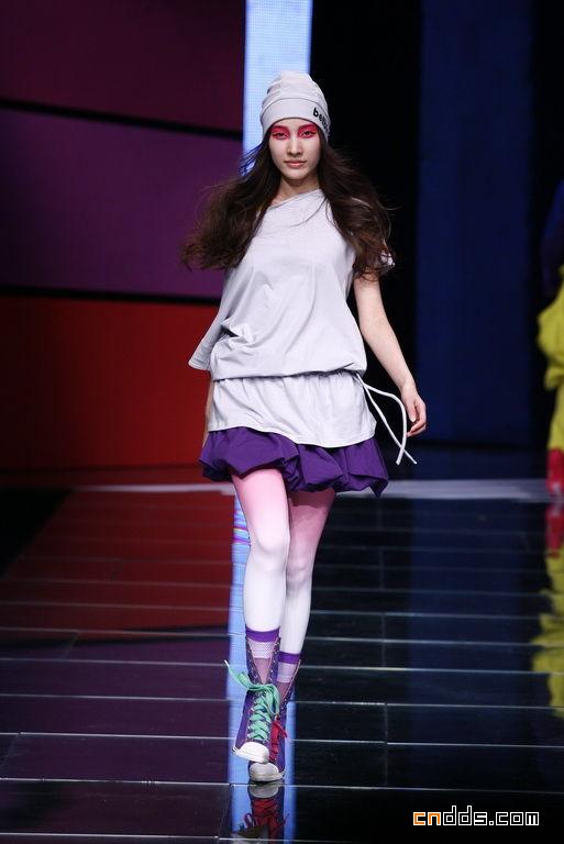 2011国际时装周：“百帛”刘勇服装秀场