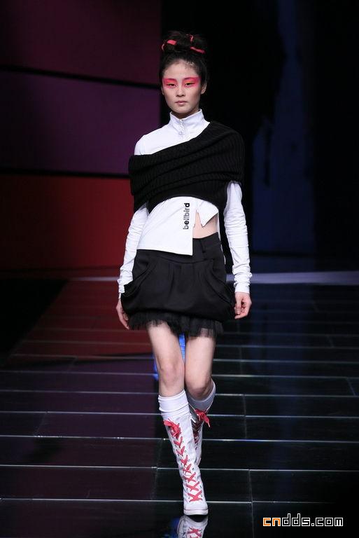2011国际时装周：“百帛”刘勇服装秀场