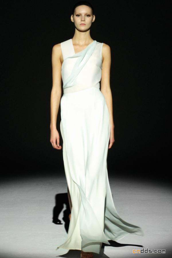 巴黎时装周Hussein Chalayan S/S 2011