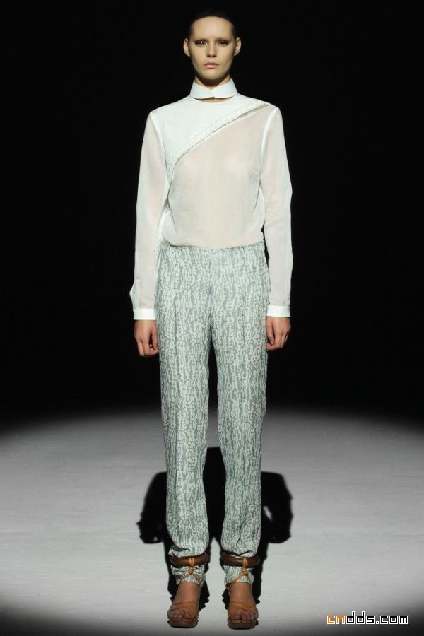 巴黎时装周Hussein Chalayan S/S 2011