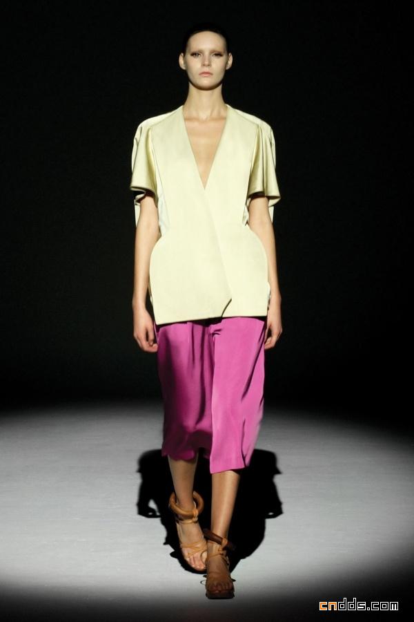 巴黎时装周Hussein Chalayan S/S 2011