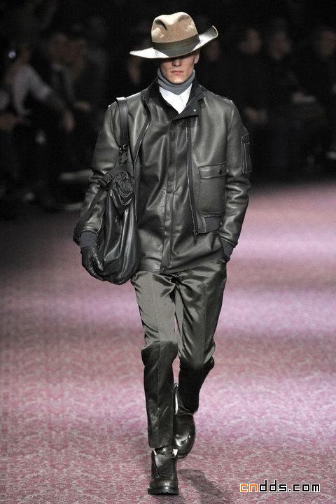 朗雯Lanvin 2011秋冬巴黎男裝秀場(chǎng)