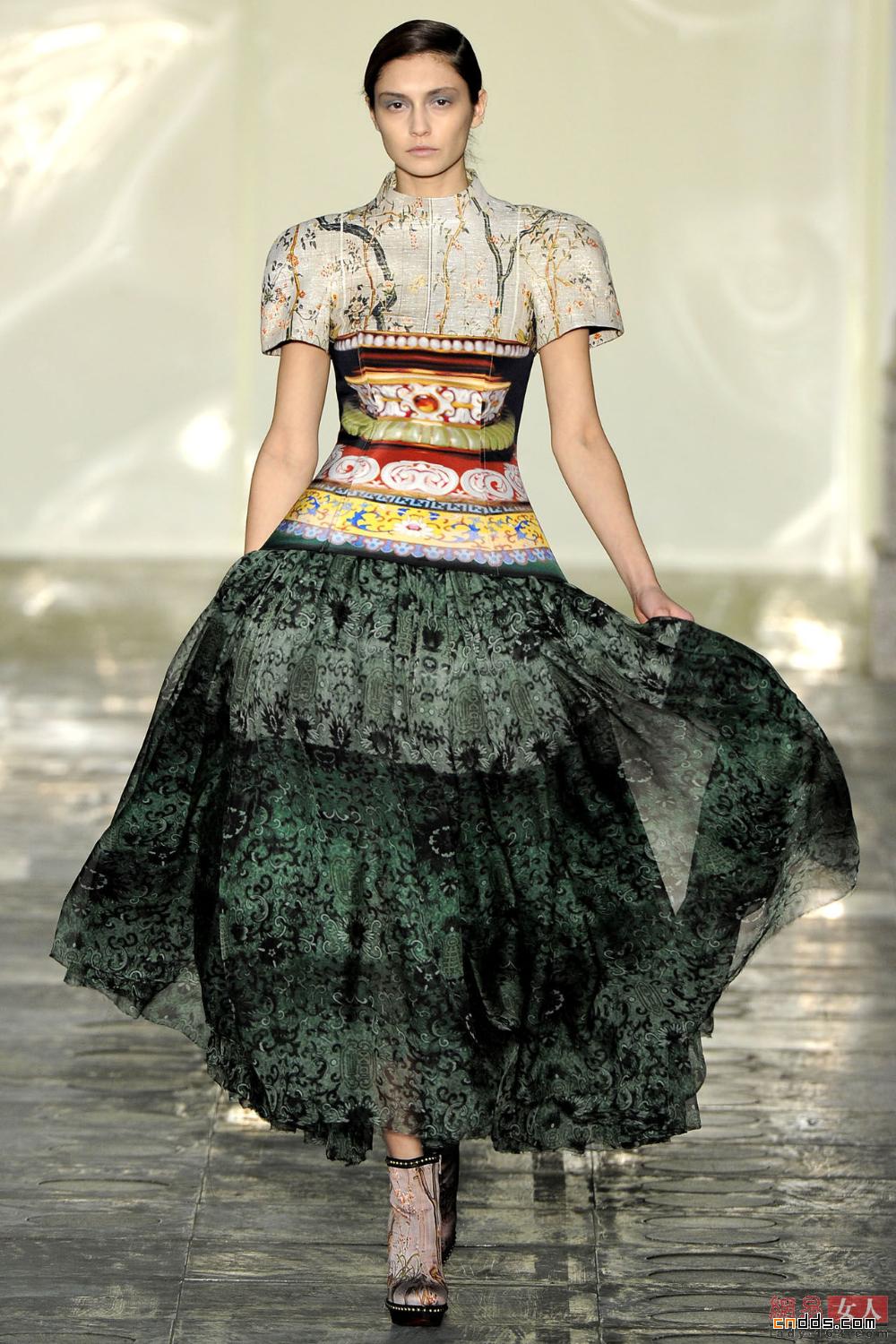 Mary Katrantzou 2011秋冬倫敦時(shí)裝周秀場(chǎng)(下)