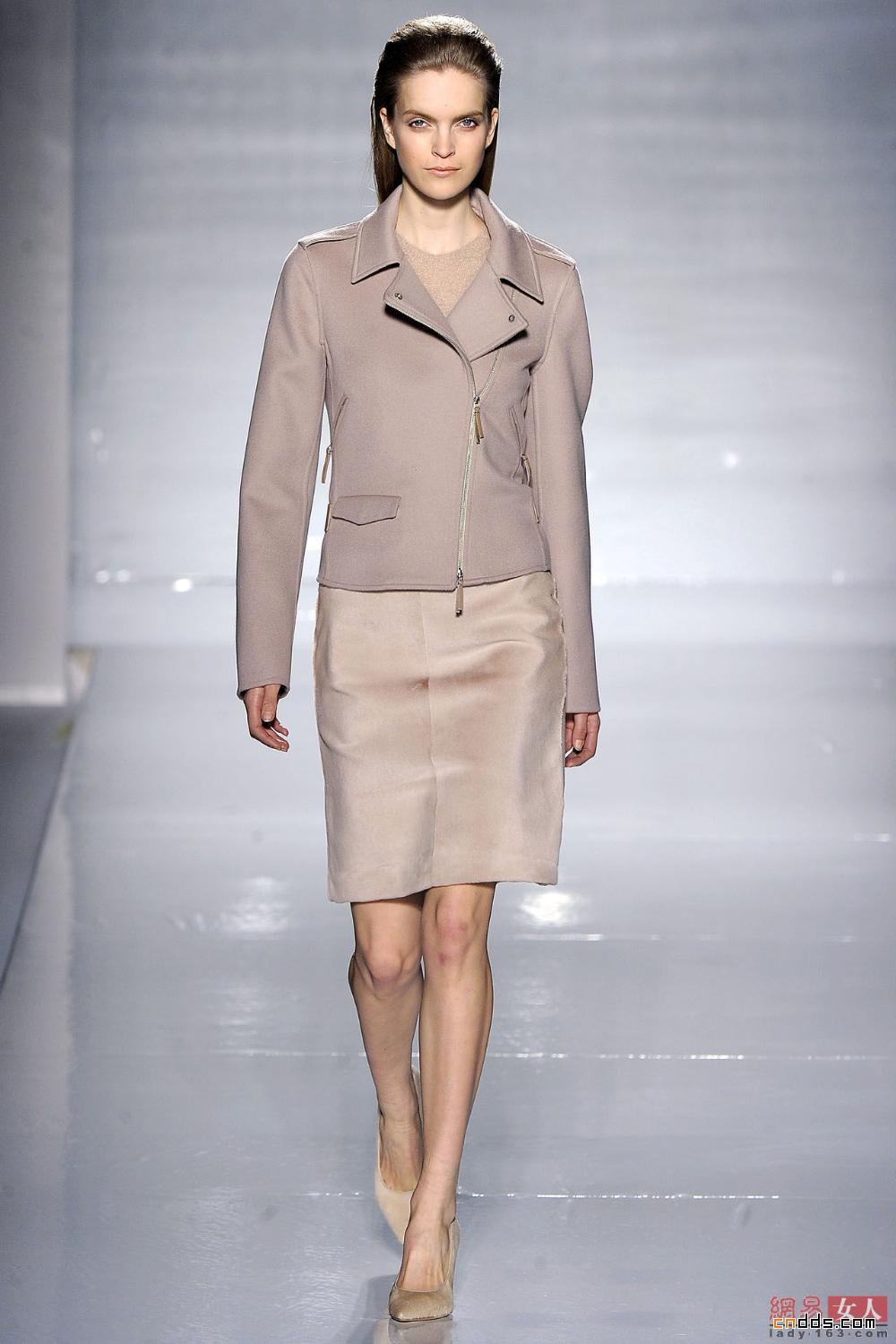 Max Mara 2011秋冬米蘭時裝周秀場(上)