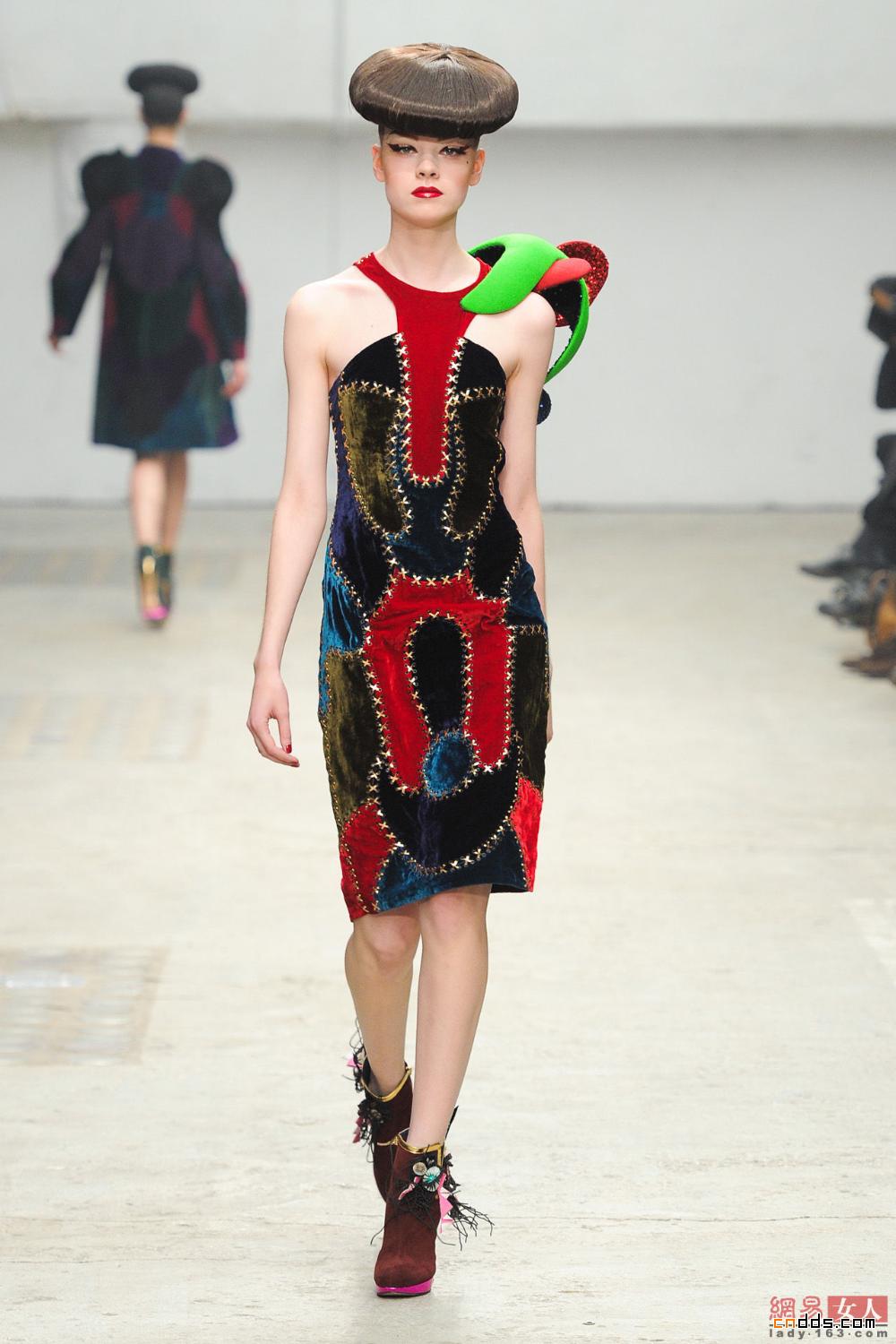 Manish Arora 2011秋冬巴黎時(shí)裝周秀場(chǎng)（上）