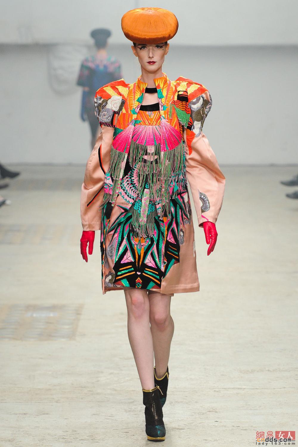 Manish Arora 2011秋冬巴黎時(shí)裝周秀場(chǎng)（上）