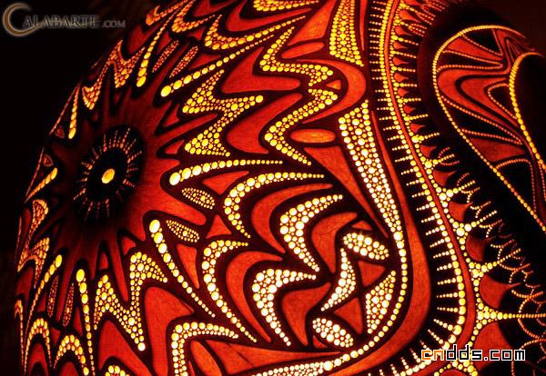 波兰艺术家令人惊叹的美丽葫芦灯具设计