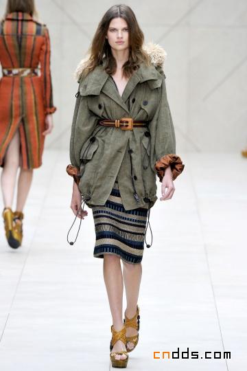 2012【Burberry Prorsum】快樂。積極。懷舊。