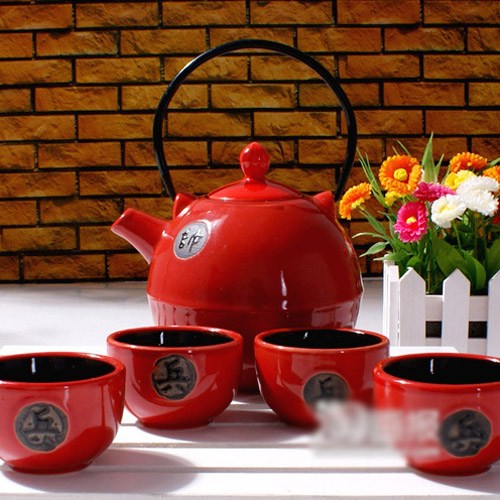 很爱很爱的婚房必备红色茶具设计