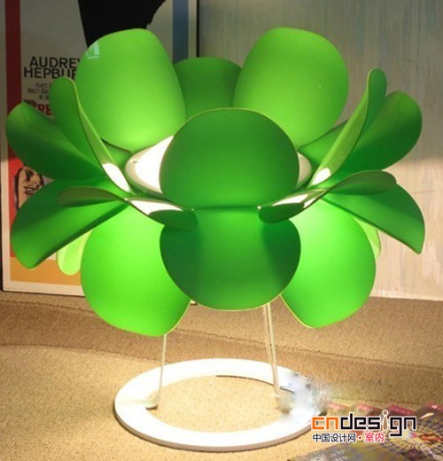 后現(xiàn)代低調(diào)的華麗燈飾