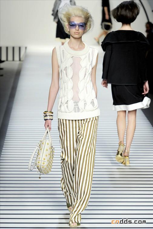 FENDI 2012春夏回歸務(wù)實(shí)