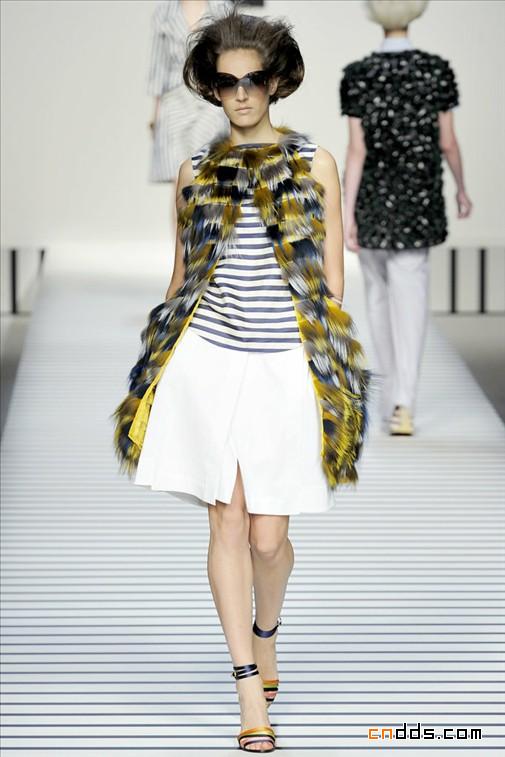 FENDI 2012春夏回歸務(wù)實(shí)