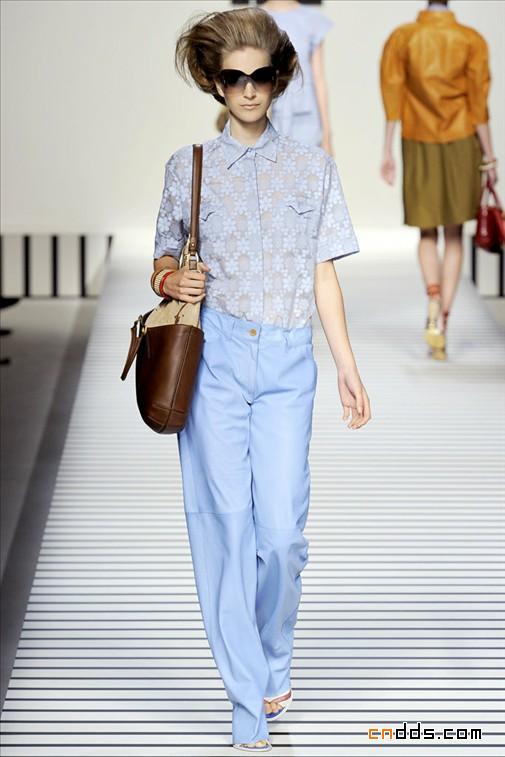 FENDI 2012春夏回歸務(wù)實