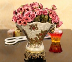 浪漫花瓶点缀温馨婚房构造欧式宫廷风