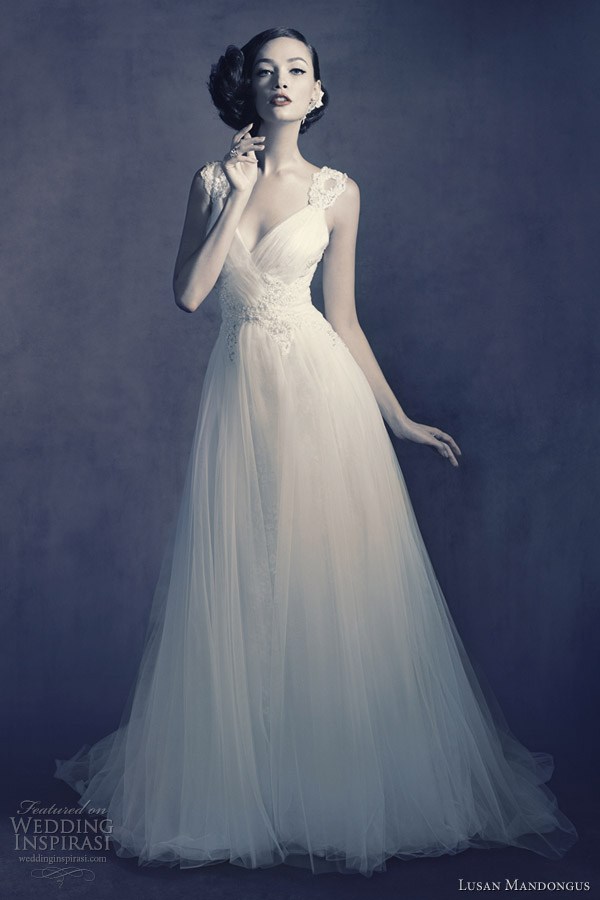 打造妖娆贵妇风格的婚纱设计欣赏