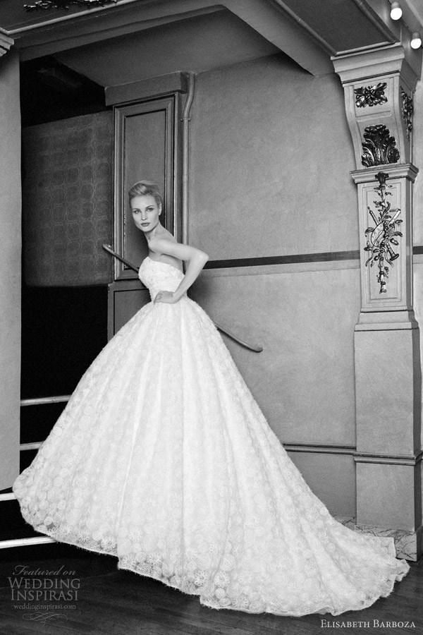 伊丽莎白&#183;巴尔沃萨时尚婚纱摄影欣赏