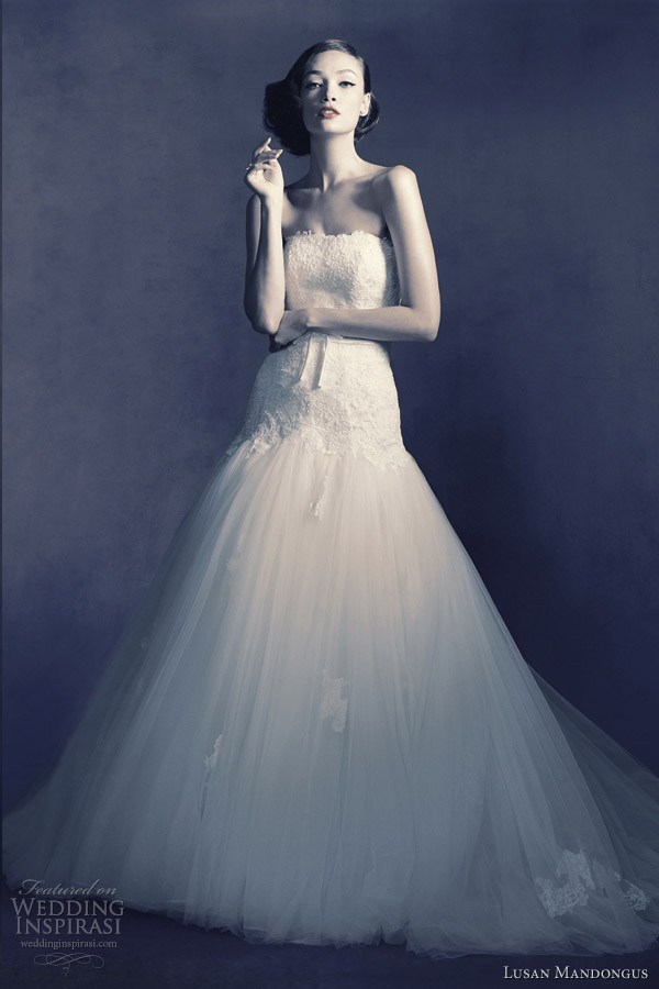 打造妖娆贵妇风格的婚纱设计欣赏