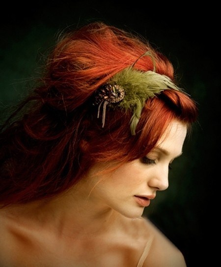 头顶的花环让你变身为婚礼上的童话