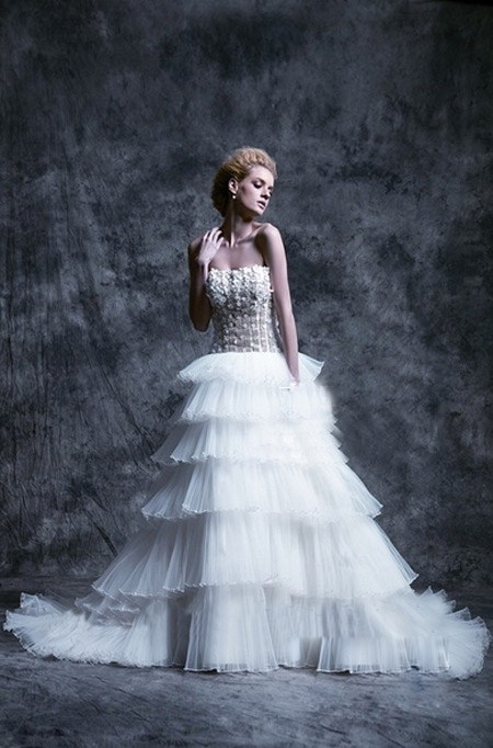 2012最IN婚纱流行趋势 成就绝美瞬间
