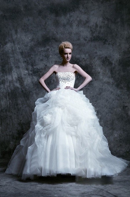 2012最IN婚纱流行趋势 成就绝美瞬间