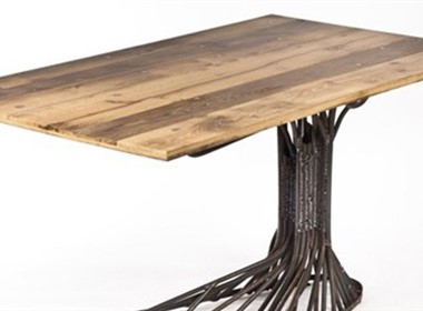 独特造型的桌子