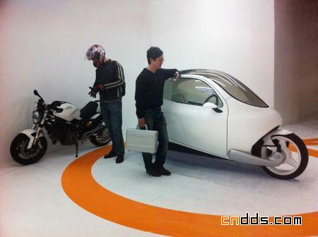 全封闭式自平衡电动机车设计