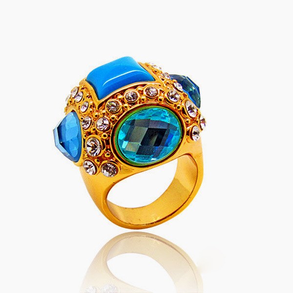 璀璨的水晶 绽放迷人色彩戒指设计欣赏